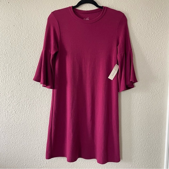 Francesca's Collections Dresses & Skirts - 🚨NWT Francesca’s Alya Shirt Dress Womens S Burgundy 3/4 Bell Sleeve Flowy Casual